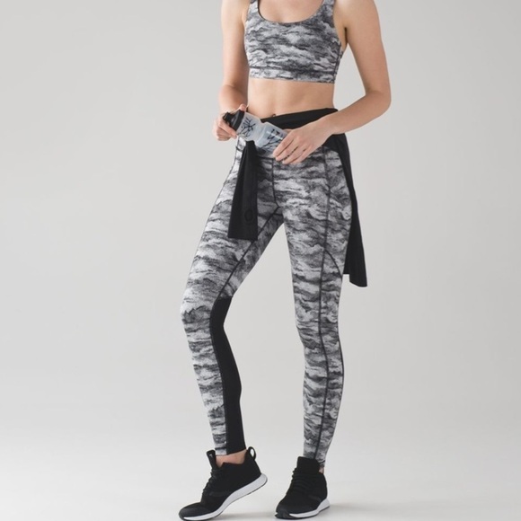 lululemon Speed Tight V Power Luxtreme Hazy Days Legging - Picture 2 of 16